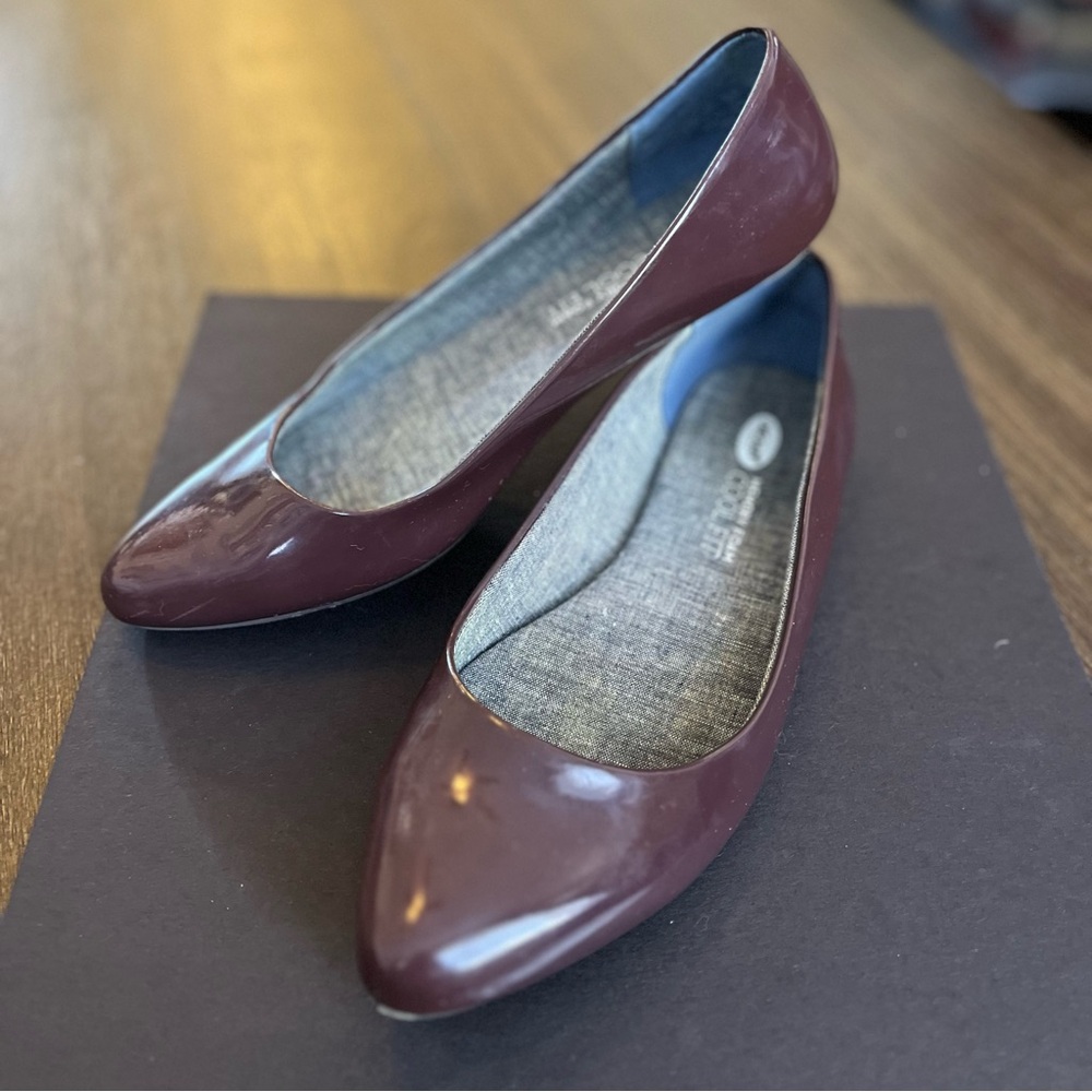 Dr. Scholl's Burgundy Patent Pointed-Toe Flats